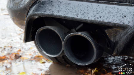 FCA to Pay Tesla Hundreds of Millions to Meet European CO2 Limits